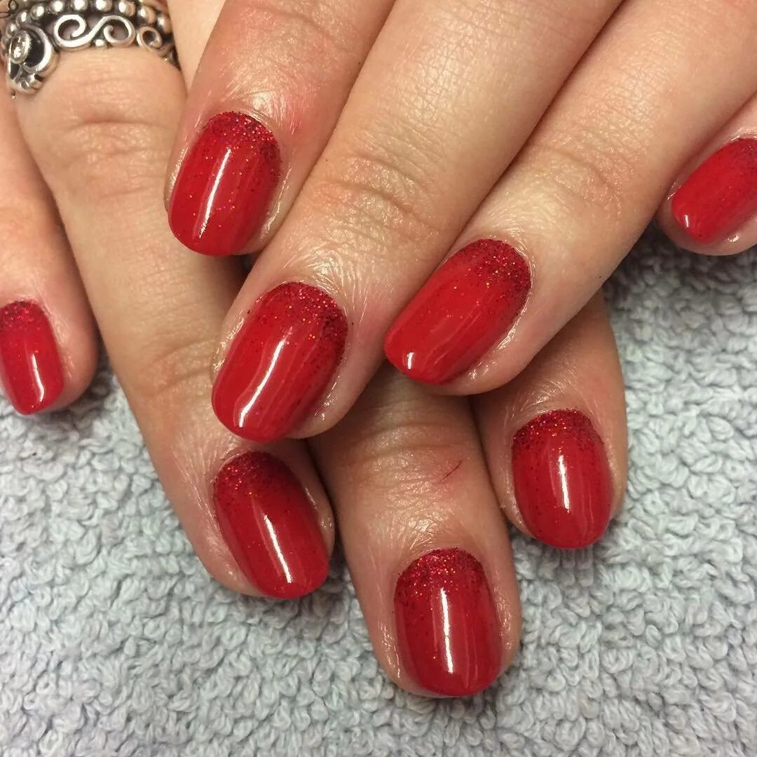19 Non-Basic Ways to Wear Red Nails Red manicure, Red nail designs, Red nails