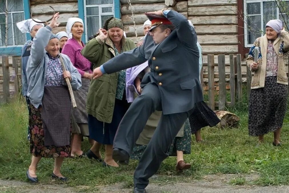 Текст о жизни в деревне. Комедии про деревню русские.