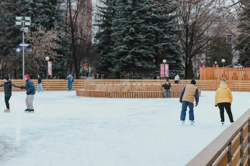 Самый большой каток в москве 2022. Катки откроют. Каток на вднх 2023. Открытие катка. Открытие катка.