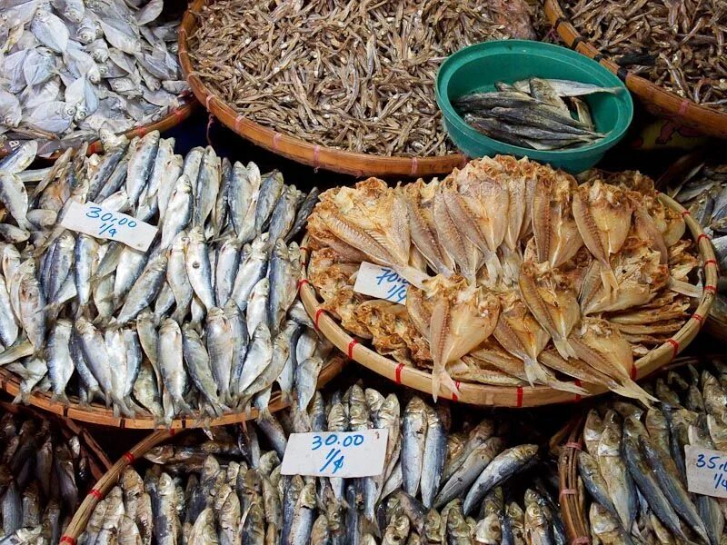 Где рыбный рынок на волне. Рыбный рынок Волжский. Dry Fish. Рыбный рынок Анадырь. Рыбный рынок в Клайпеде.