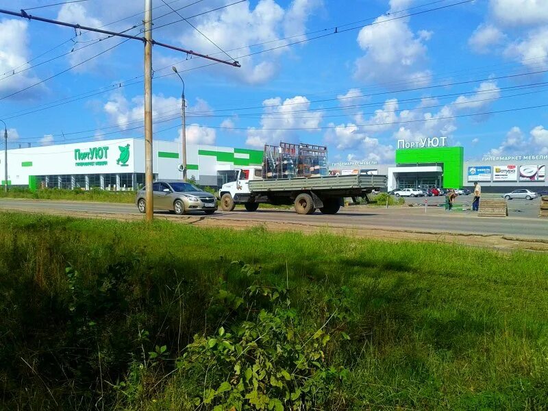порт уют дзержинск работа. порт уют дзержинск внутри. г дзержинск магазин порт уют. магазин порт уют в дзержинске. торгово выставочный центр.