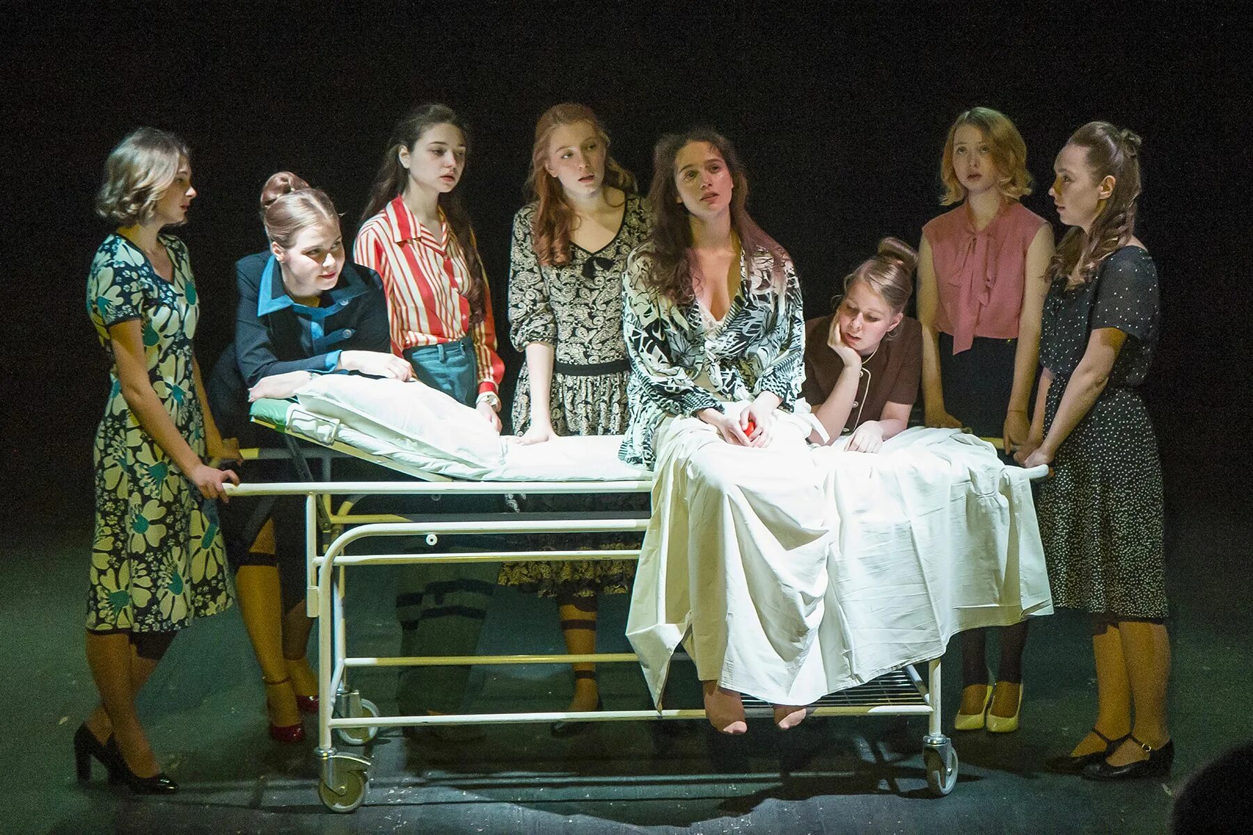 с любимыми не расставайтесь пьеса