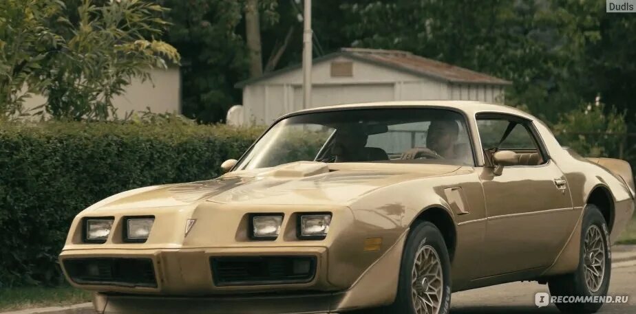 Pontiac firebird 1978 wayne. Понтиак фаерберд уэйн. Генерал ли машина. Amc gremlin гта. Понтиак машина firebird pontiac trans am.