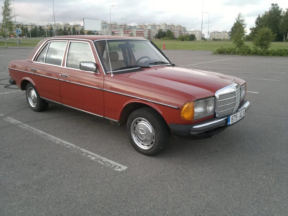 Mercedes-Benz w123 1982. Мерседес 1982 w123. Mercedes w123 1982. Mercedes Benz w123 200d. Мерседес 123 купить в россии