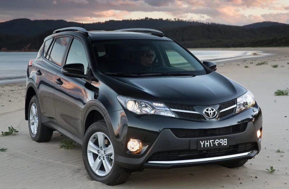 Тойота рав краснодарский край. Toyota rav4 2013. Toyota RAV 4 Тойота рав-4. Тойота рав 4 2013 года. Toyota рав 4 2013.