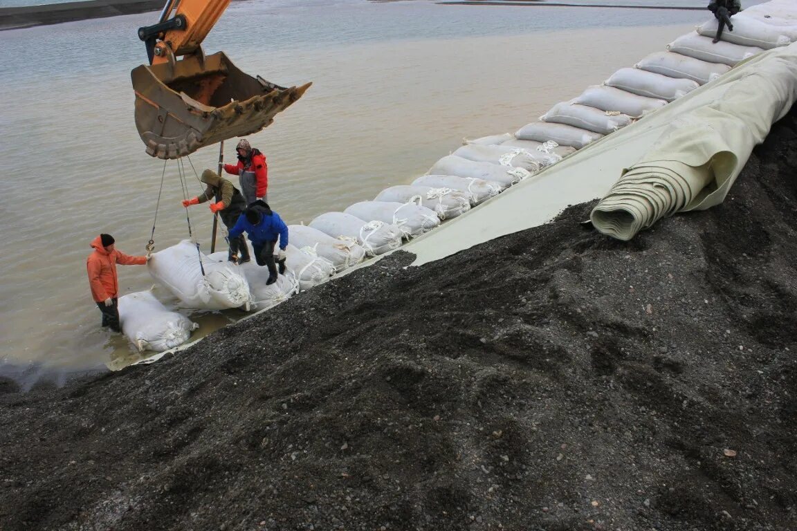 Дамба в лос анджелесе. Гэс «меголо» италия. Конструкция плотины. Плотина гувера трансформеры. Человек строит плотины.