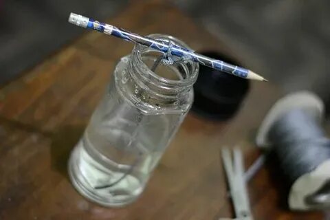 Как сделать кристалл из соли на нитке