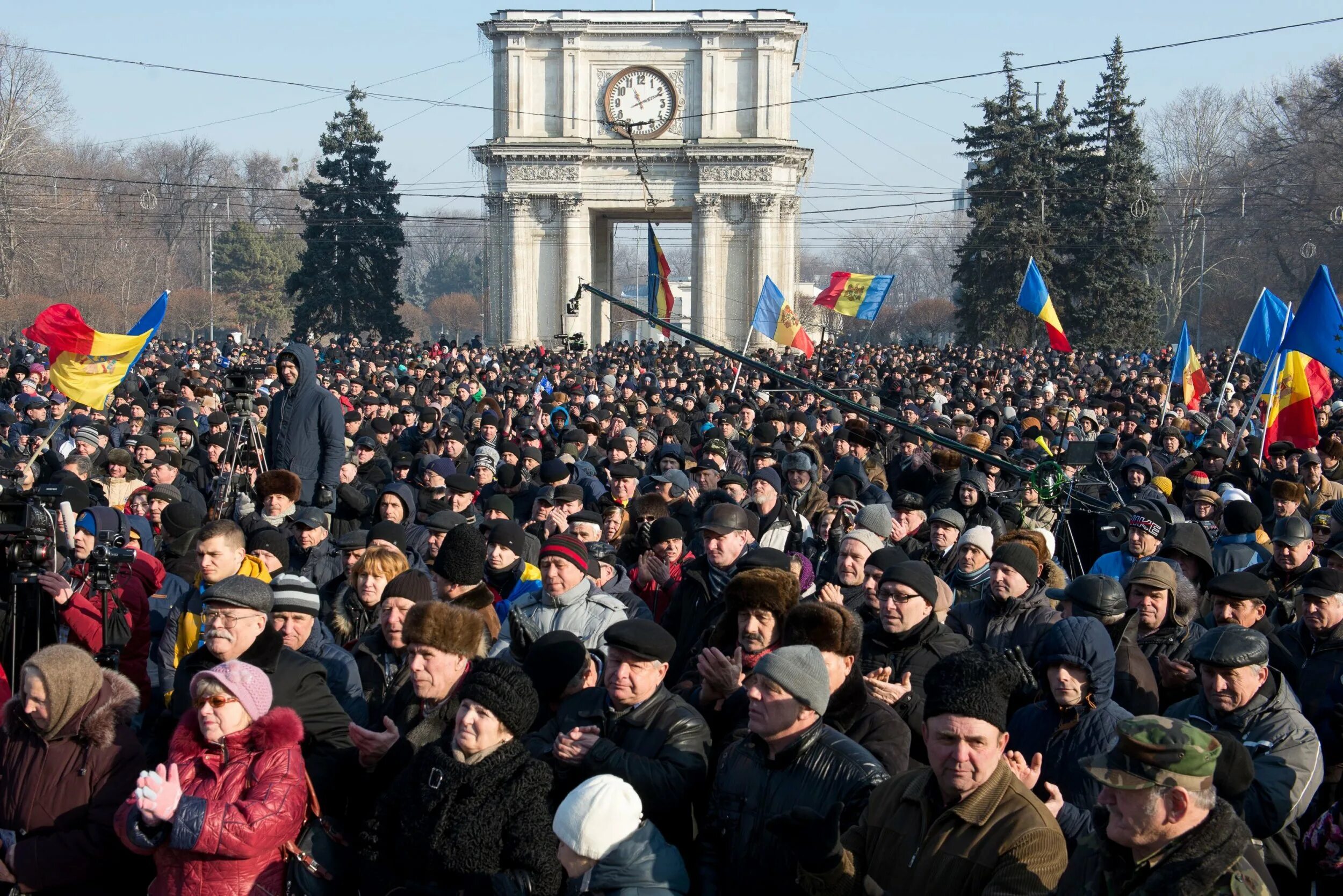 Массовые протесты в Молдавии. Митинги в Молдове. Кишинев протесты. Протесты в Молдове сейчас. Погода в кишиневе сегодня