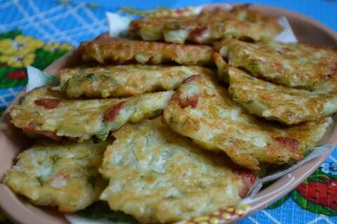 Оладьи с колбасой сыром и зеленью