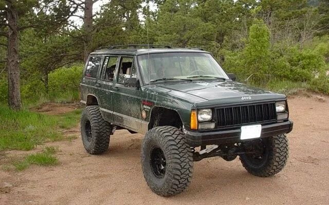 0 1995. Cherokee xj 31 колеса. Джип чероки на 25 дюймовых колесах. Jeep cherokee xj 35 колеса. Jeep cherokee xj 35 колеса.