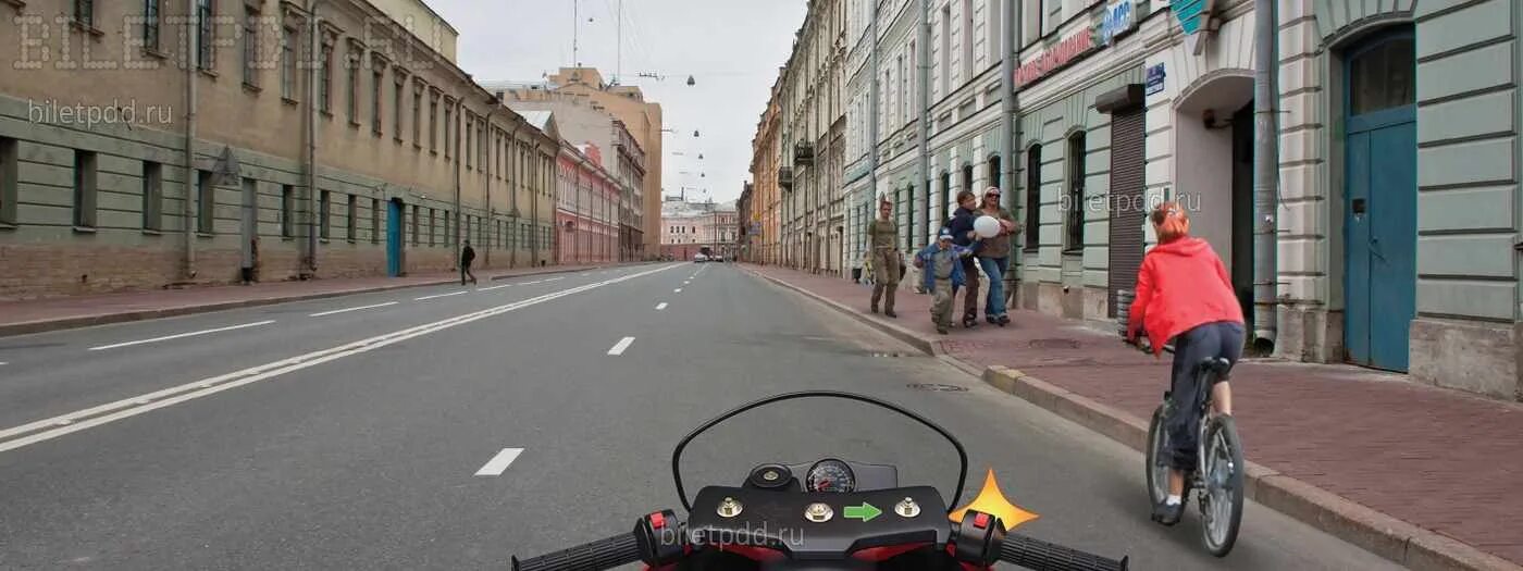 При съезде с дороги на прилегающую территорию. При съезде с дороги на прилегающую справа. съезд на прилегающую территорию. прилегающая территория справа.