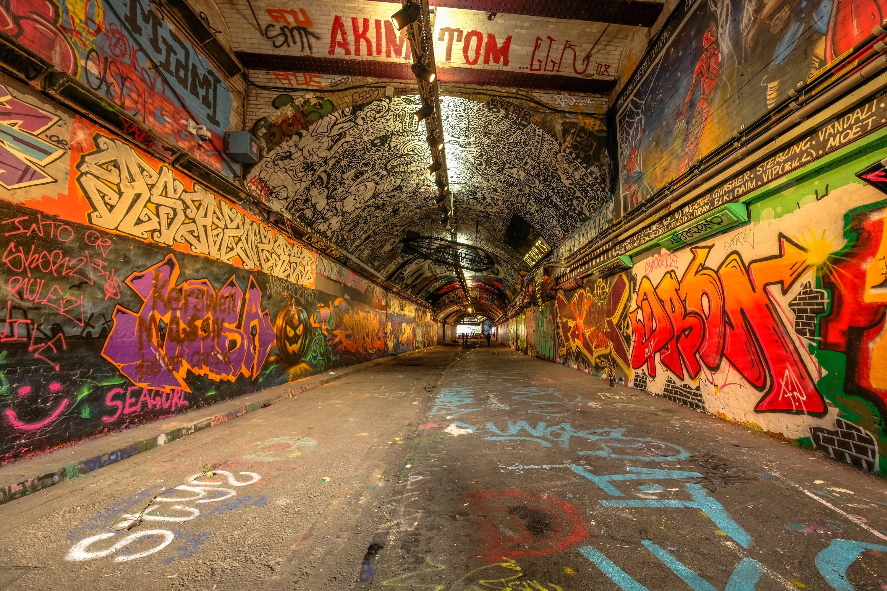 Андеграунд. Район андеграунд. Underground стиль. Андеграунд места.