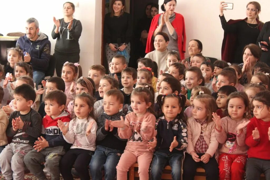 Детский дом города дербент. Дербент с детьми. Детский дом малютка дагестан. Детский дом в дербенте. Детский дом в дербенте.