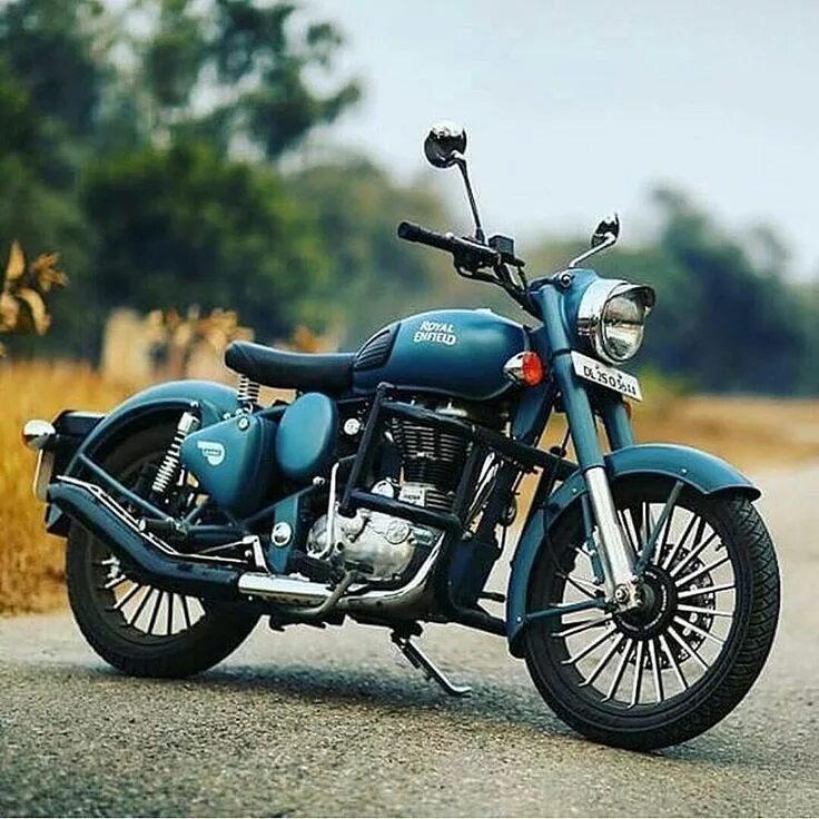 Мотоцикл роял энфилд купить. Роял Энфилд мотоцикл. Мотоцикл Royal Enfield Classic. Индийский мотоцикл Royal Enfield. Мотоциклы Индии Роял Энфилд.