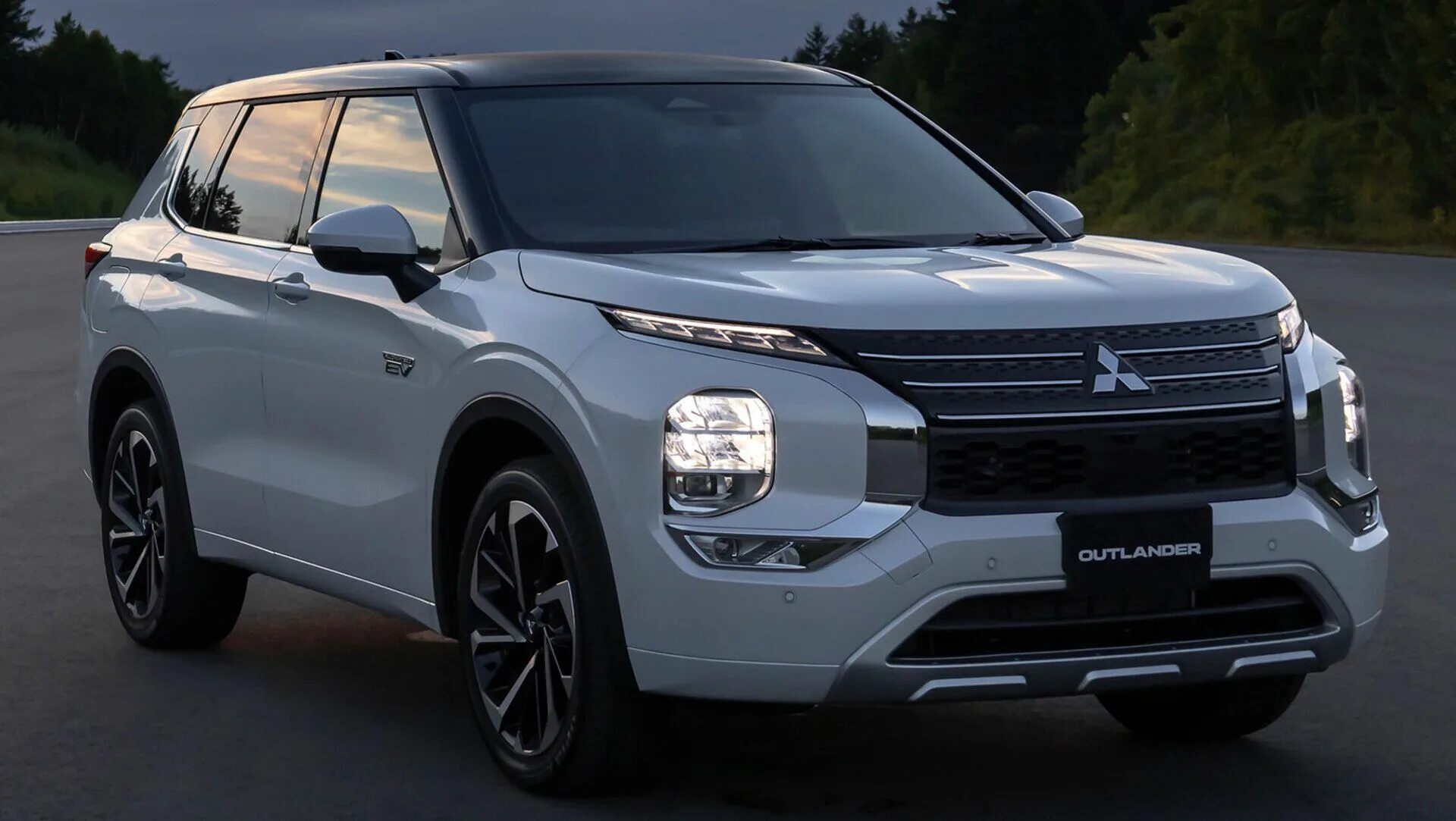 Мицубиси 2023 года. Новый Mitsubishi Outlander 2023. Новый Мицубиси Аутлендер 2023. Аутлендер 2022. Митсубиси Аутлендер 2022.