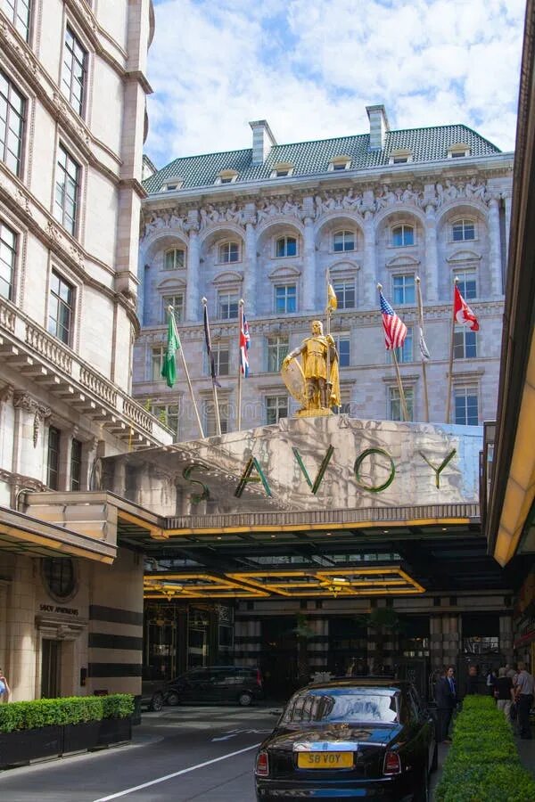 Beaufort Bar Savoy Hotel review: the enchantingly glamorous bar is a date night 
