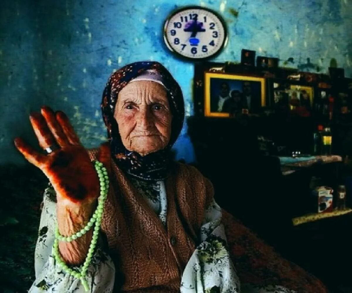 Где найти хорошую бабушку гадалку