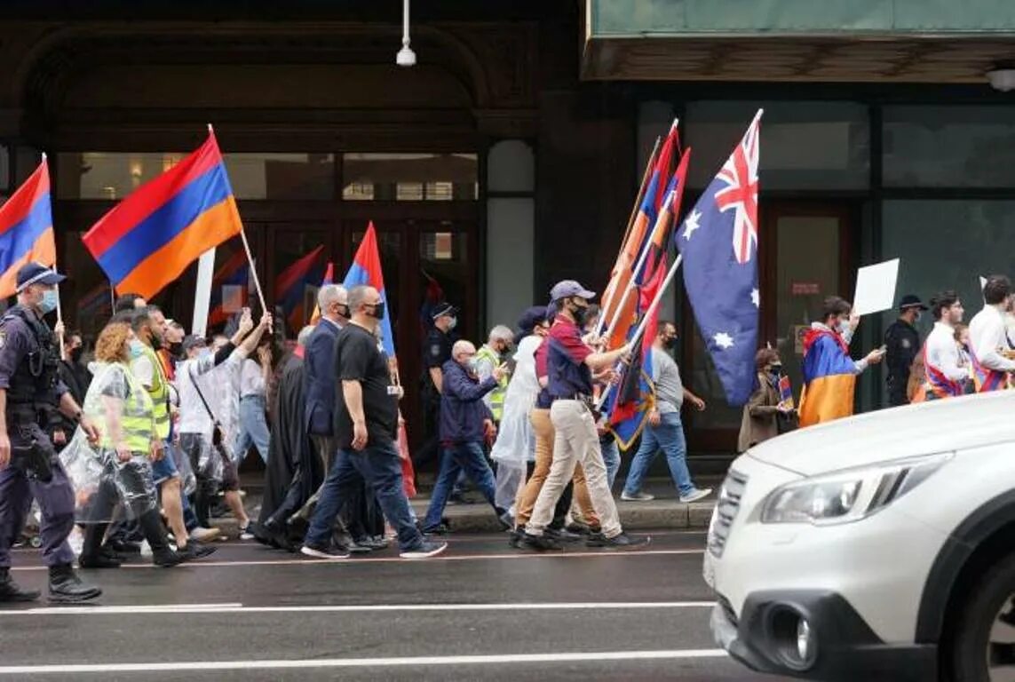 Какой сегодня армения. Армянская диаспора в России. Шествия против Путина в Европе. Армянская диаспора Уругвая. Армяне Австралии.