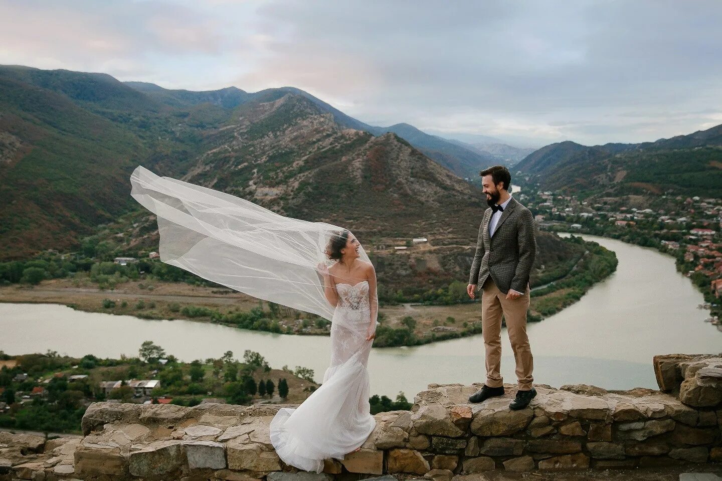 Фиктивная невеста или попалась истинная. Грузия Габовская свадьба. Свадьба в горах Грузии. Кахети горы Грузия свадьба. Свадебная фотосессия в горах.