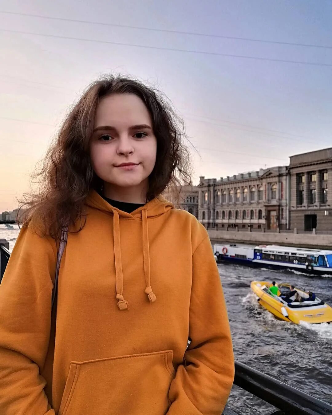 лиза субботина. сколько лет маме лизы субботиной из дома. субботина лиза сергеевна. лиза субботина. лиза субботина кимры.