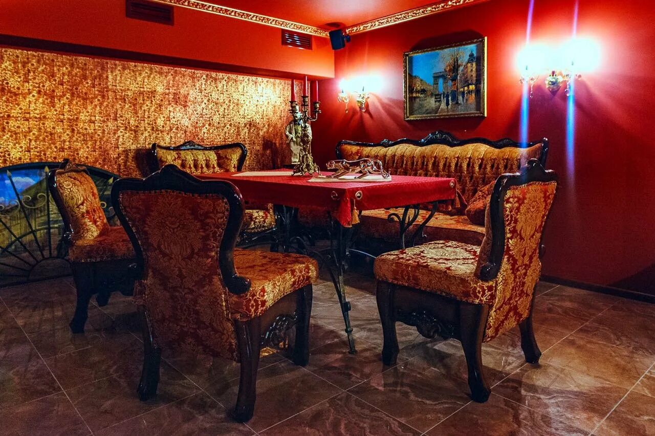 рыжий эрик паб нижний новгород. фрэнки кафе нижний новгород. ночной клуб микстура нижний новгород. бар барин нижний новгород. фрэнки бар нижний новгород.