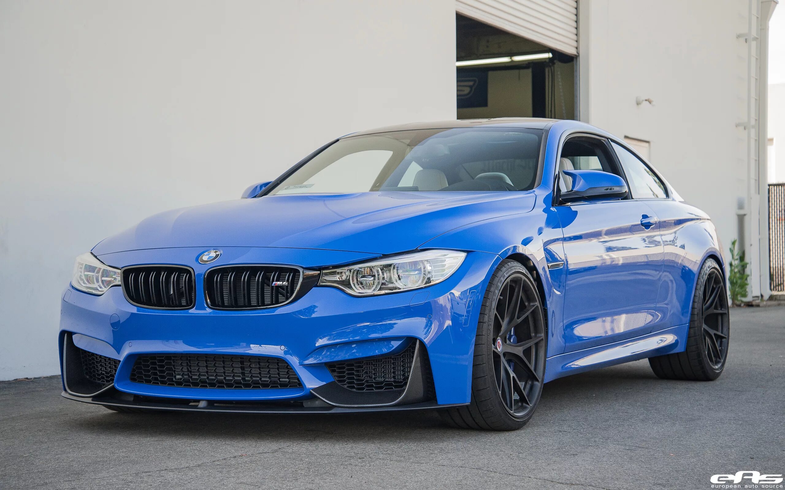 M4 performance. Bmw m4 f82. bmw m4 f82 blue. bmw m4 f82 синяя. bmw m4 f82 m performance.