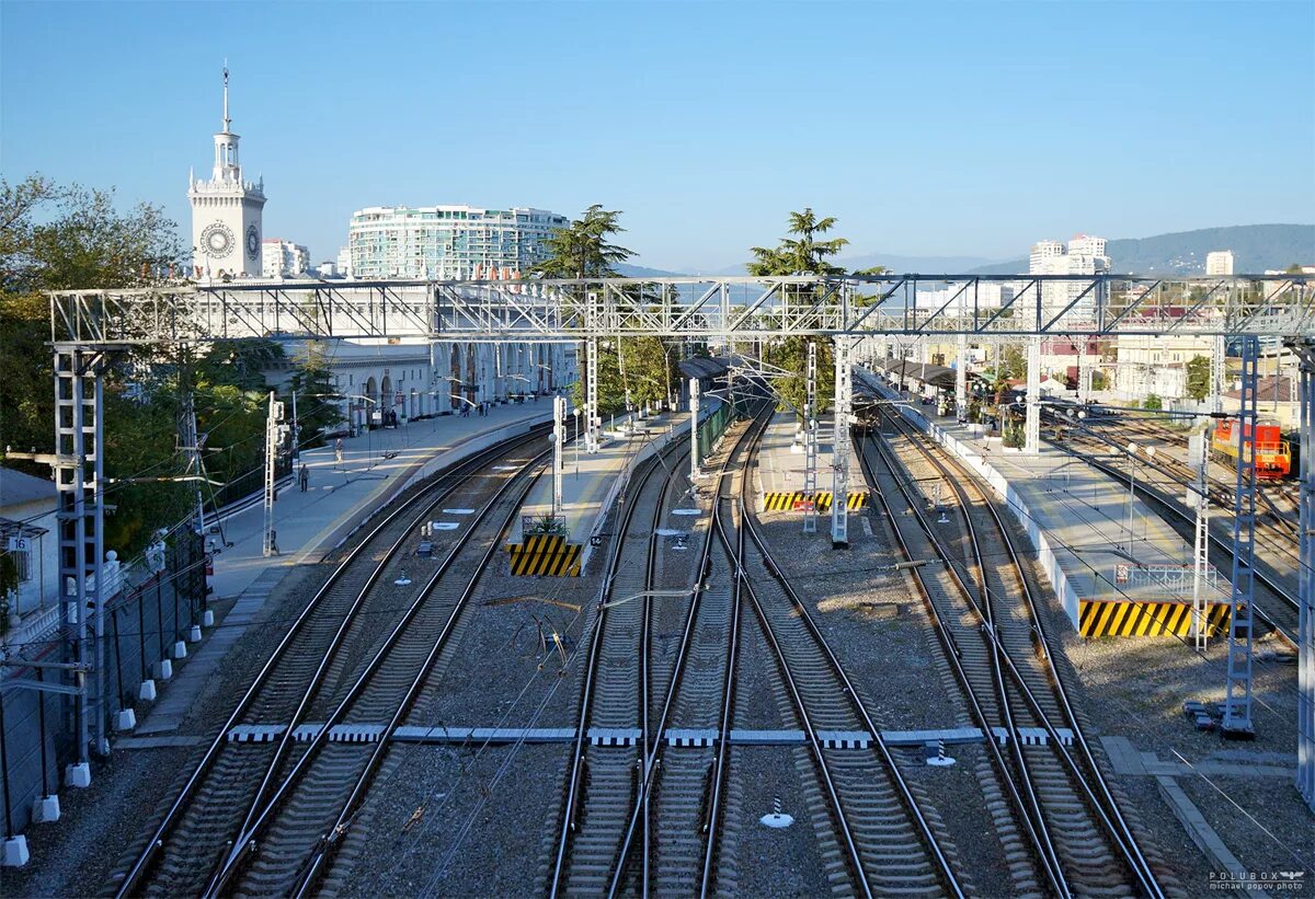 железнодорожные пути сочи. станция лазаревская краснодарский край вокзал. железнодорожные пути сочи. железнодорожные пути сочи. кавказская туапсе железная дорога.