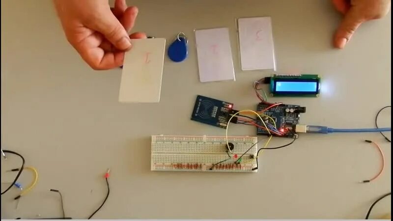 Rfid arduino подключение. Rfid считыватель arduino. rfid-rc522 с ардуино с сервоприводом. ардуино flprog rfid-rc522. считыватель rfid rc522 совместимость с ардуино уно.
