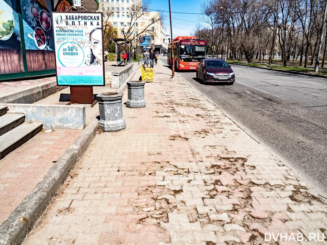 Ост хабаровск. Остановки Хабаровск. ИБРЕЖНАЯ Хабаровск остановка. Остановка на набережной Хабаровск.