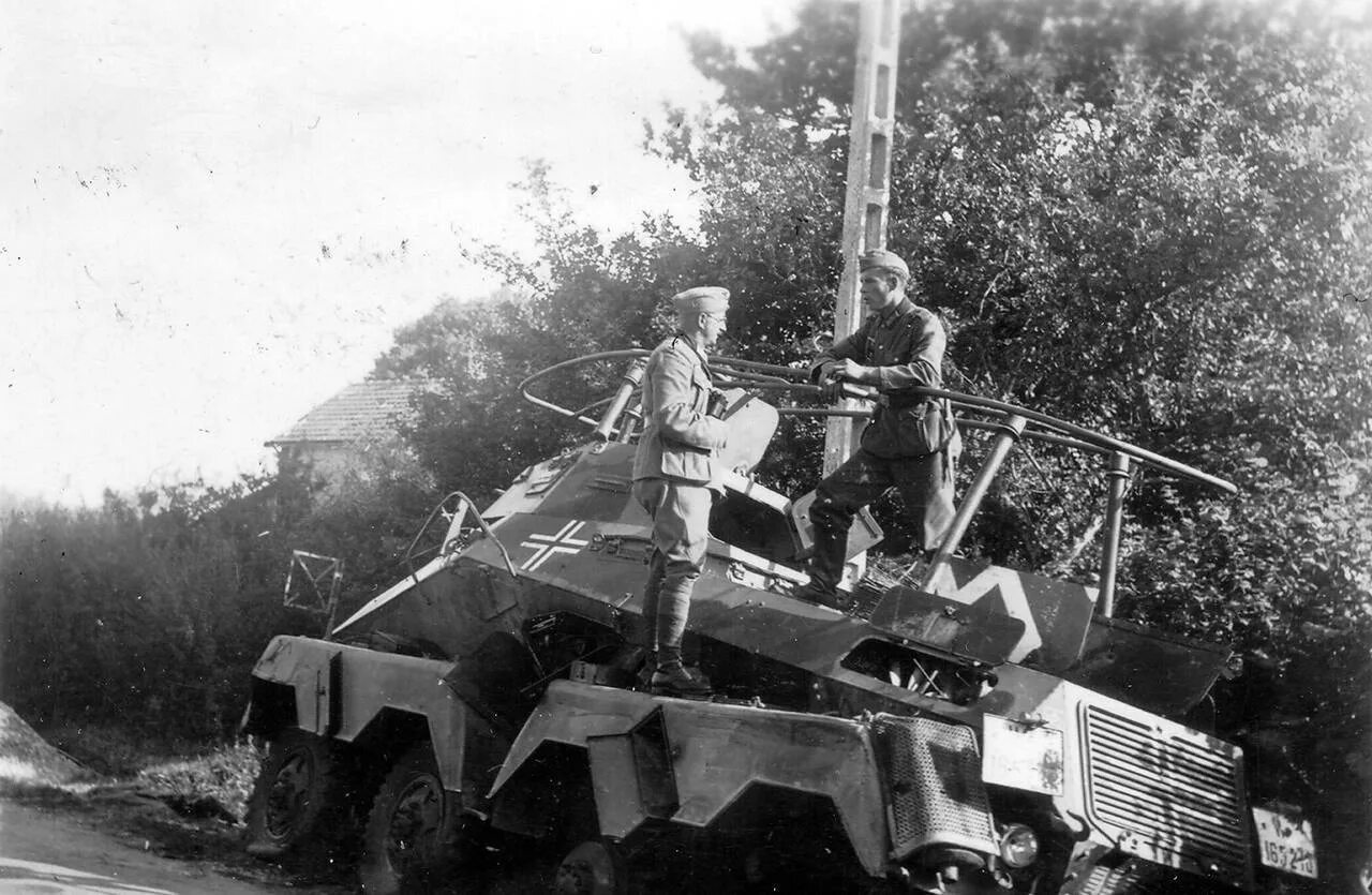 Rad 8. SD KFZ 231 8-rad. Бронеавтомобиль SD KFZ 231. Бронеавтомобиль SD.KFZ.232 (8-rad). SD KFZ 263 8-rad.