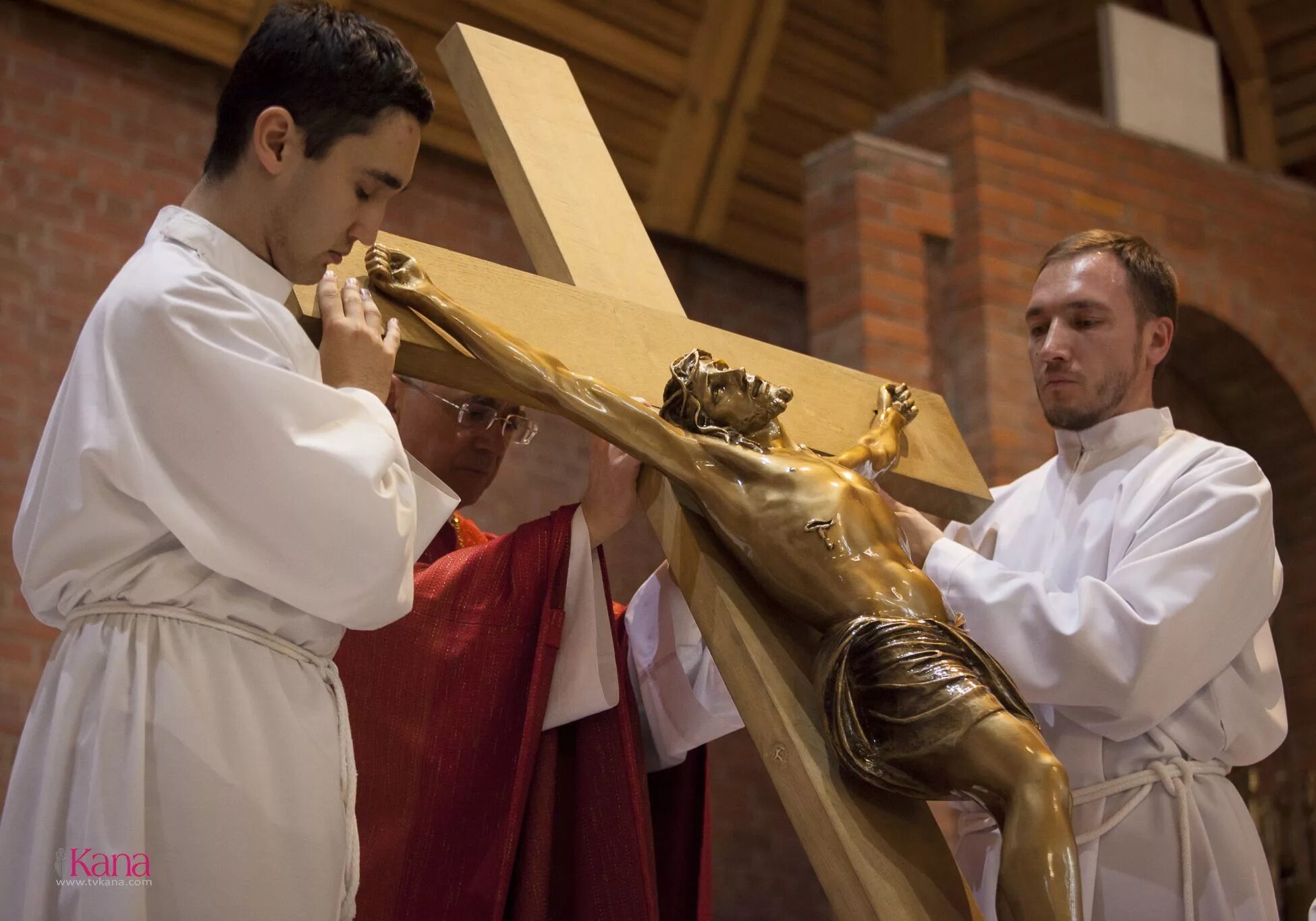 Good friday праздник. Католическая Великая пятница. Католическая страстная пятница. Католическая страстная пятница в Великобритании. Страстная пятница (Великая пятница) в Португалии.