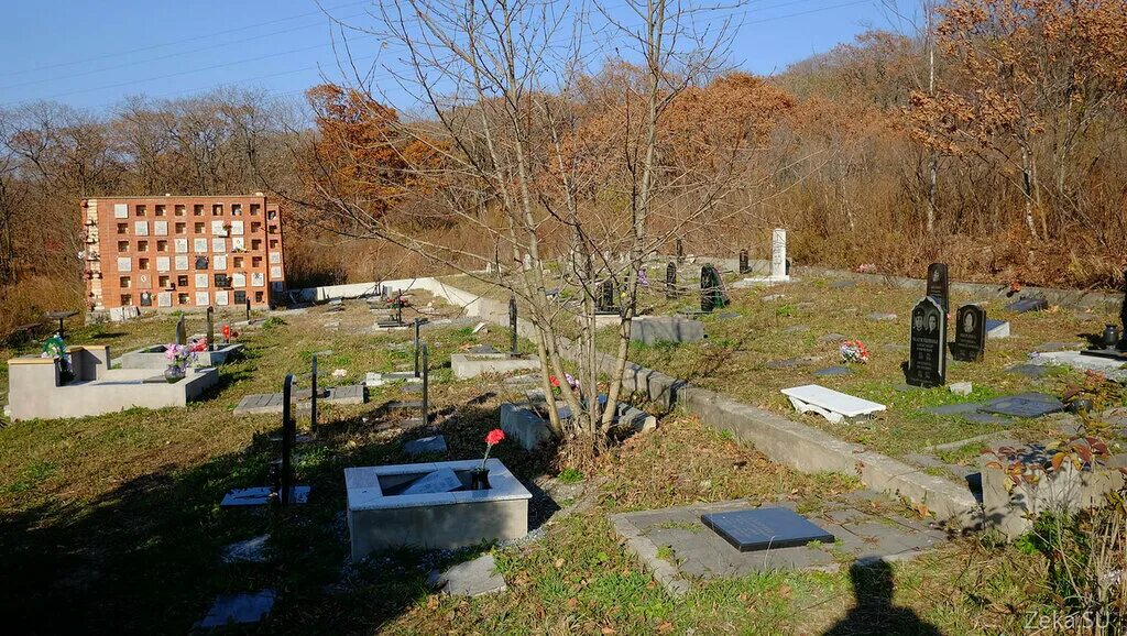 Крематорий на морском кладбище Владивосток. Колумбарий Владивосток Морское кладбище. Кладбище Подгороденка Владивосток.