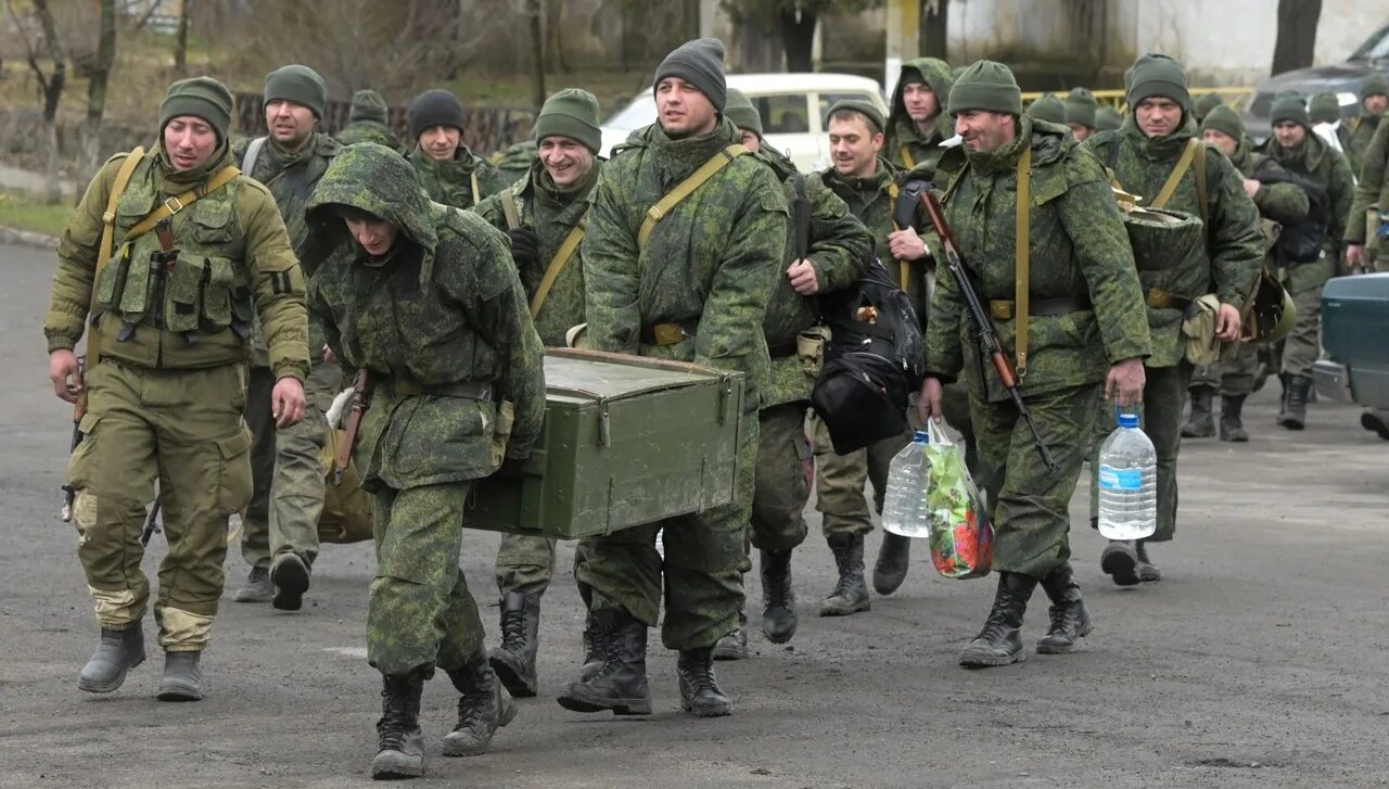 Зачем вывели войска. Российская армия на Украине. Русские войска. Русские солдаты на Украине.