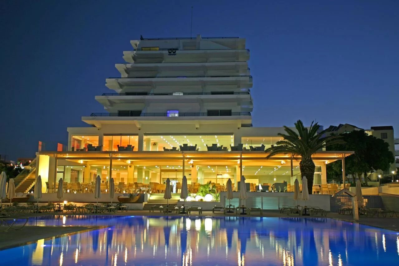 Отели кипра 4. Vrissiana beach hotel 4. вриссиана кипр. протарас кипр отели. отели протараса кипр.