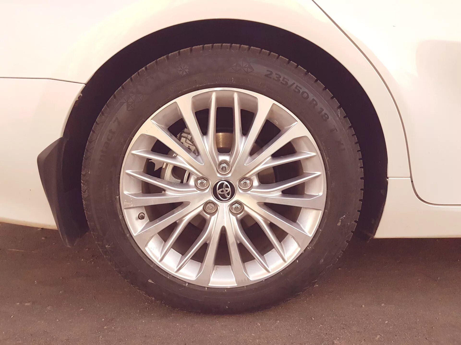 235.50.18 Camry. 235/50 R18 Camry. 225-55-R18 Camry 70. Колеса Toyota Camry 50 r18. Размер резины на камри