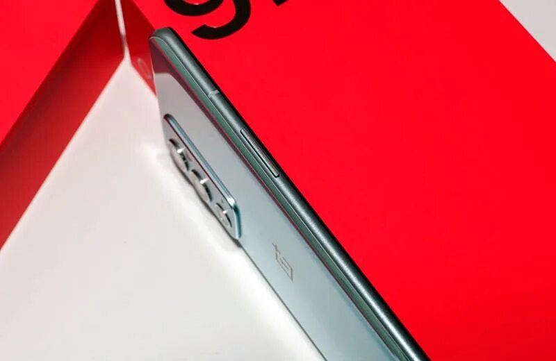 Oneplus 9 pro green. Oneplus 9 5g. Oneplus 9rt характеристики. Oneplus 9 5g. One plus 9rt 5g.