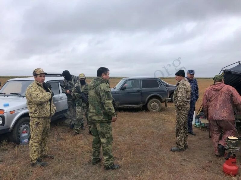 охота на волков в калмыкии. открытие охоты в калмыкии. охота на гуся 2023 весенняя. калмыцкий охотничий костюм.