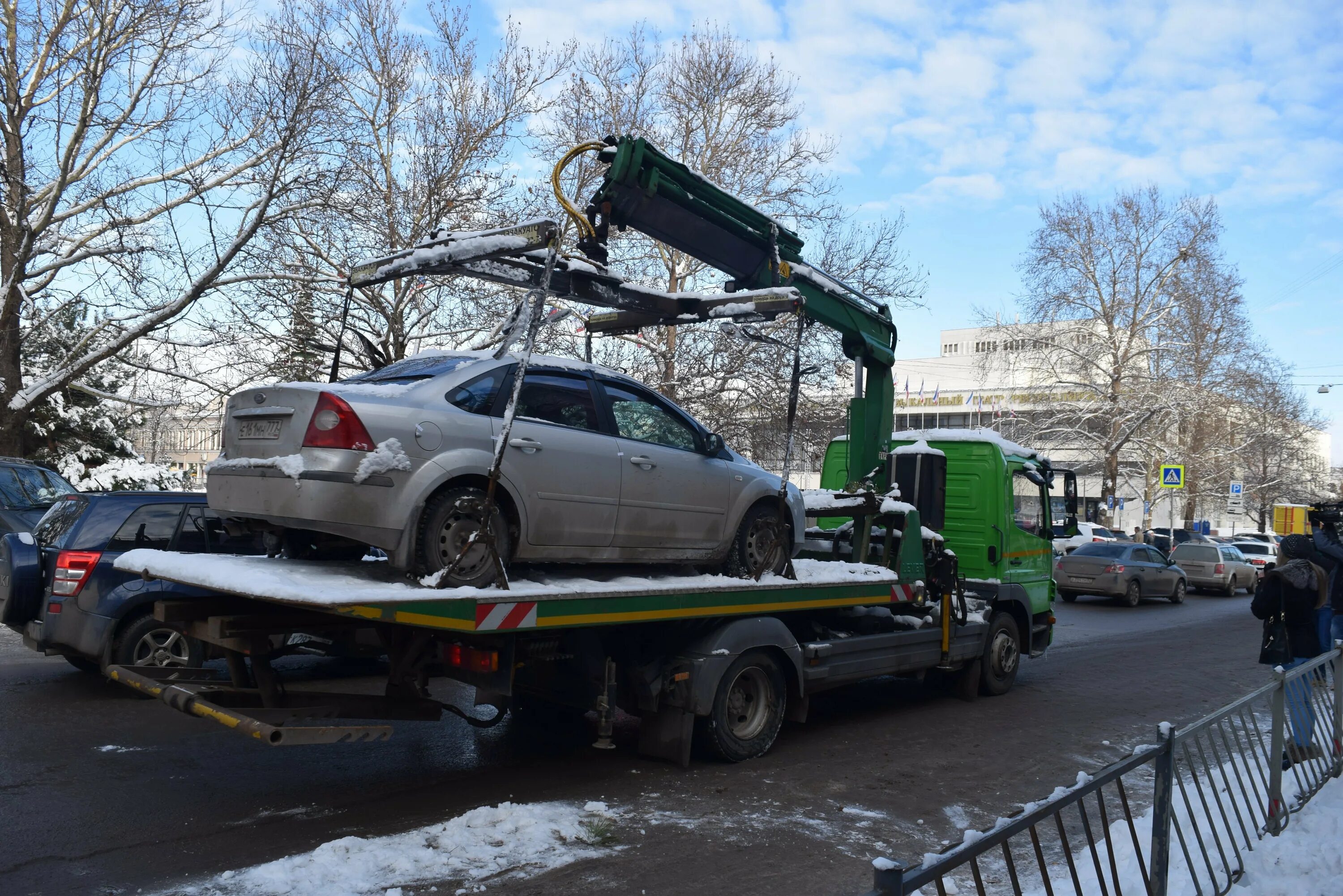 Аварийный эвакуатор. Эвакуатор 1804wa. Грузовичкофф эвакуатор. Mercedes Benz 2022 эвакуатор. Мерседес 804 эвакуатор.