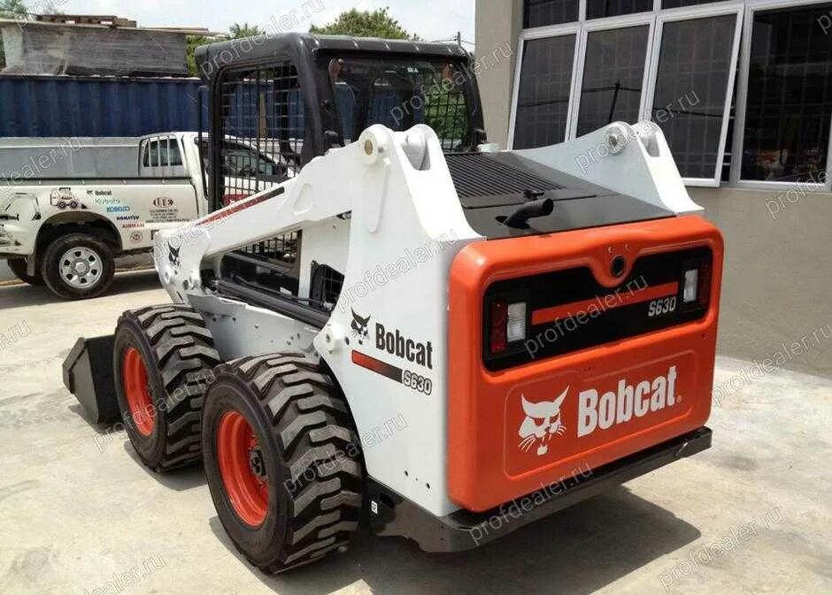 Bobcat s630. Погрузчик Bobcat s630. Мини погрузчик Bobcat s630. Мини-погрузчик Bobcat s 630 Бобкэт. Bobcat s630 бак.