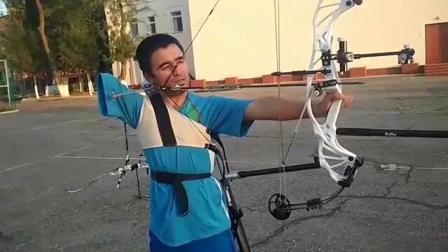 Oq q. Oq q. Ummon guruhi jasur. Ummon. Oq q.