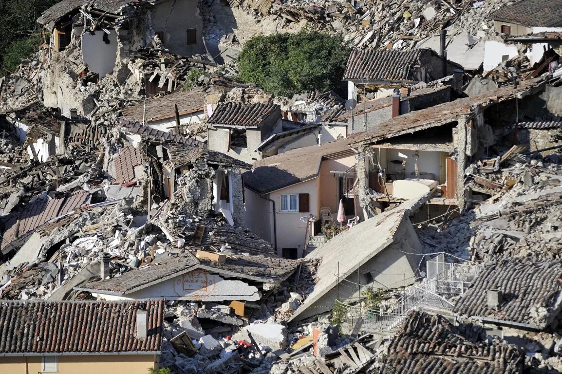 Землетрясение фото. Землетрясение в Италии 2017. Фотографии землетрясения. Масштабное землетрясение