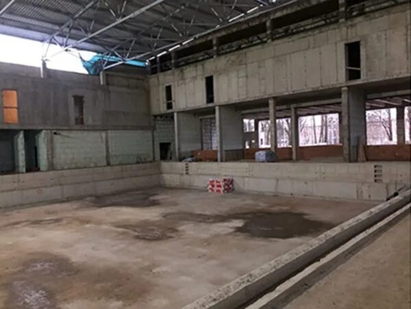 Бассейн аэродром. Бассейн на аэродроме в гатчине. новый бассейн в гатчине на аэродроме. новый бассейн в гатчине. бассейн пияф.