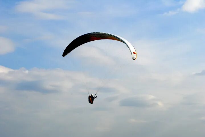 Нло ufo неопознанные летающие объекты. M400 skycar. Как выглядит летающий. Летающий робот. Дирижабль lemv.