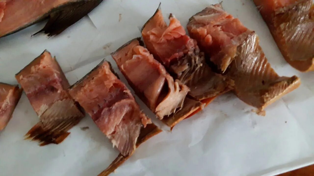 Как разделать копченую скумбрию