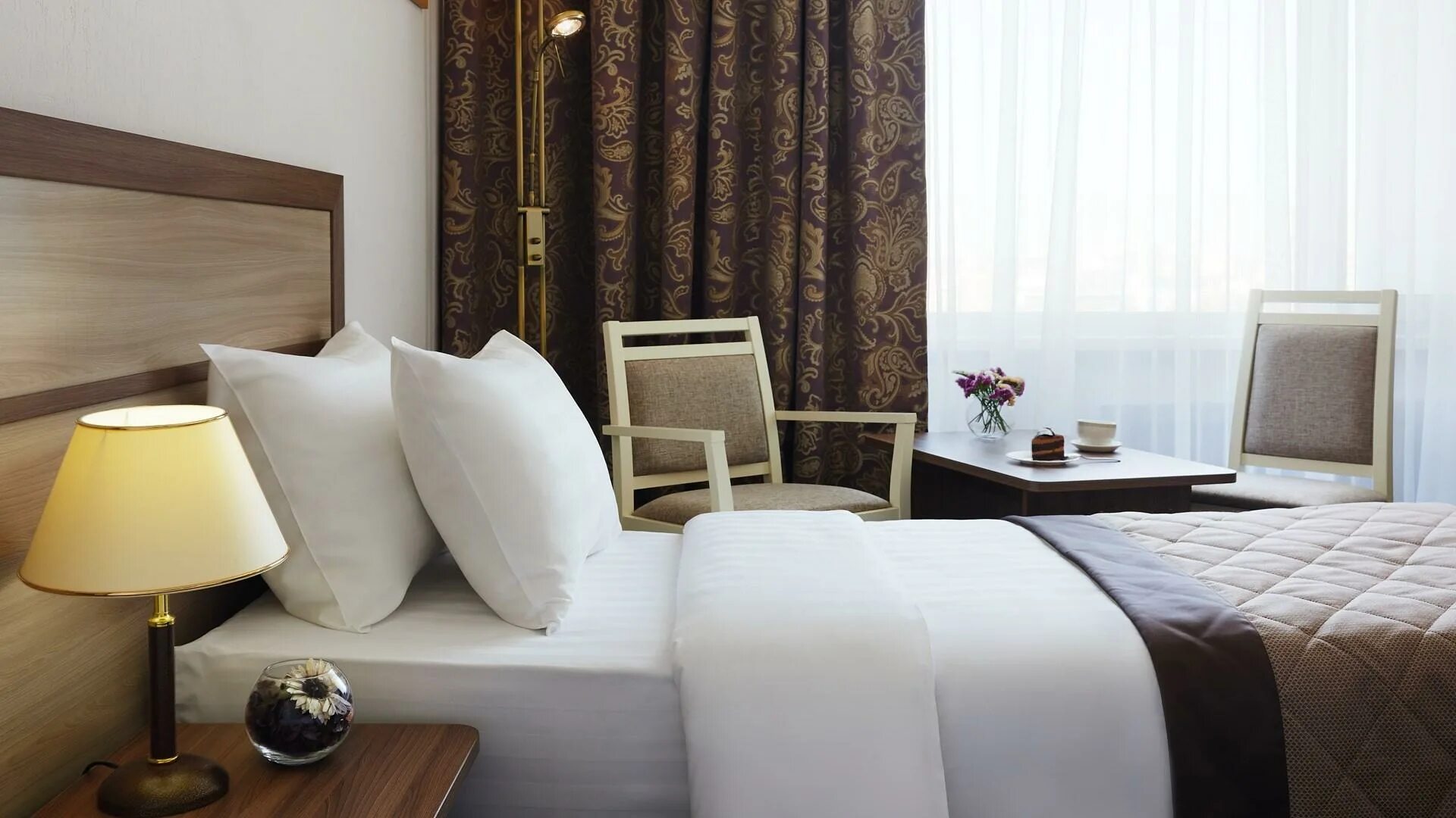 Дельта измайлово 4*. Гостиница измайлово дельта номера. Гамма дельта измайлово номера. Отель дельта измайлово номера. Номер гостиницы дельта.