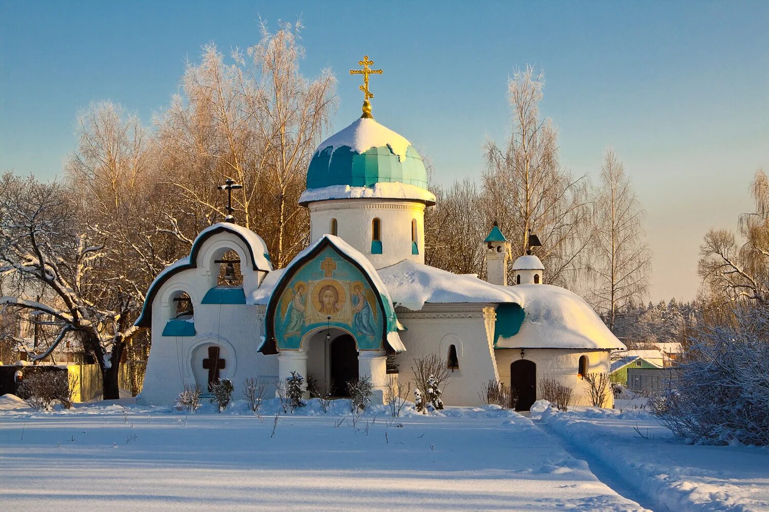 В россии меньше церквей