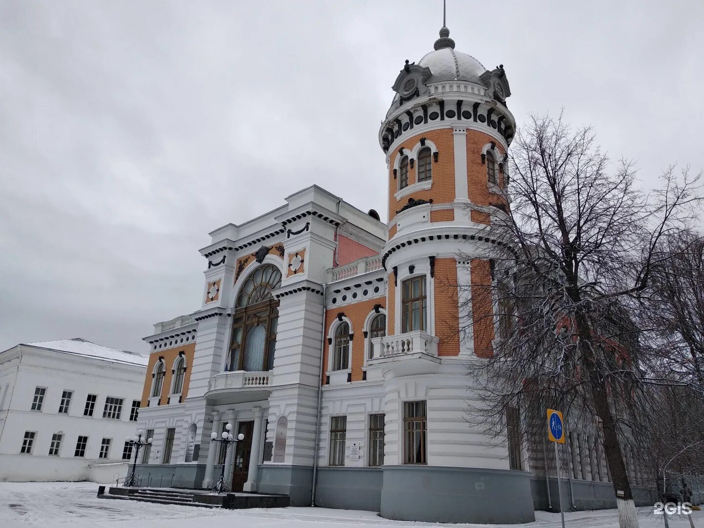 Panorama: Ульяновский областной краеведческий музей имени И. А. Гончарова, museu