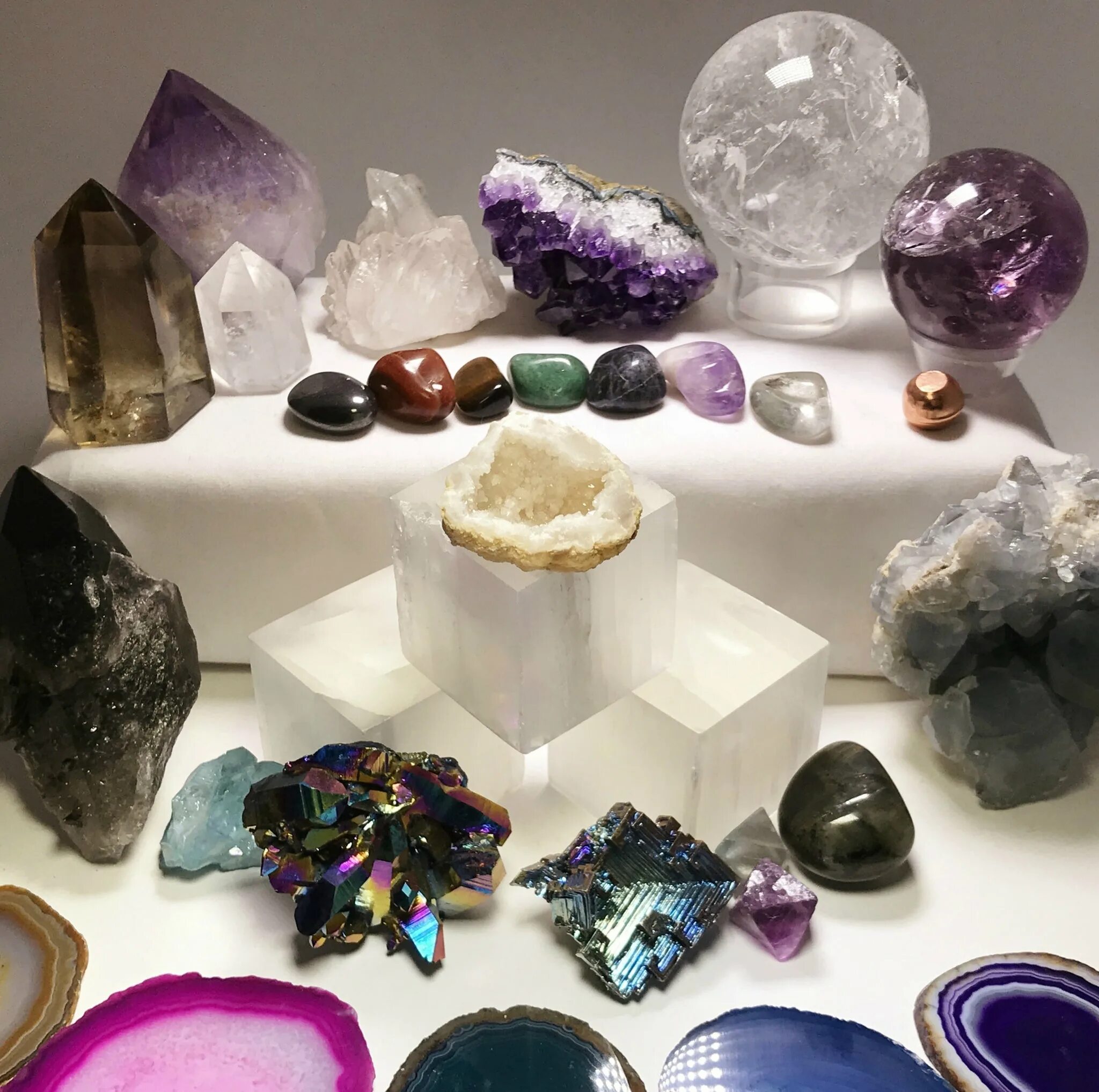 Коллекция самоцветов. Минералы и драгоценные камни. Ювелирные камни. Коллекция драгоценных камней. Минералы камни.