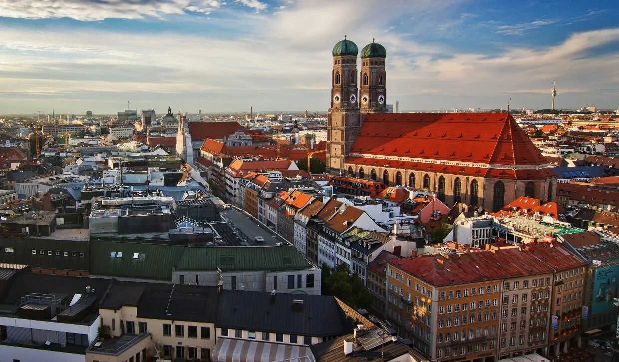 Церковь святого петра мюнхен германия. Бавария мюнхен город. Мюнхен столица баварии. Мариенплац в берлине. Мюнхен ду.