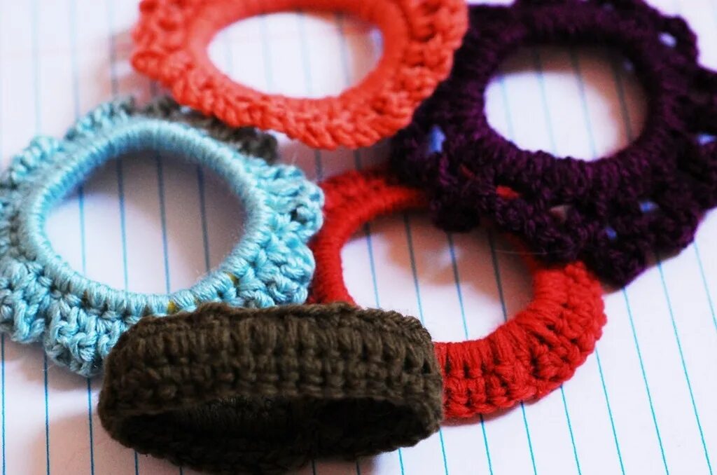 обвязанный. обвязанный. вязаные мелочи. вязаное кашпо. обвязанный.